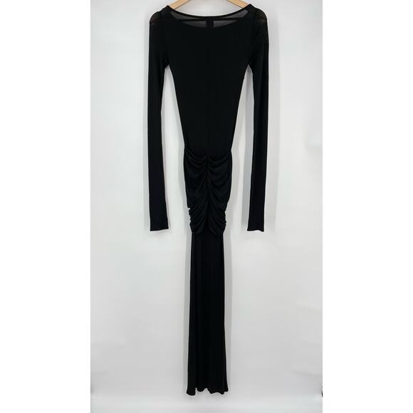 Elegant Black Maxi Dress - Picture 3 of 16